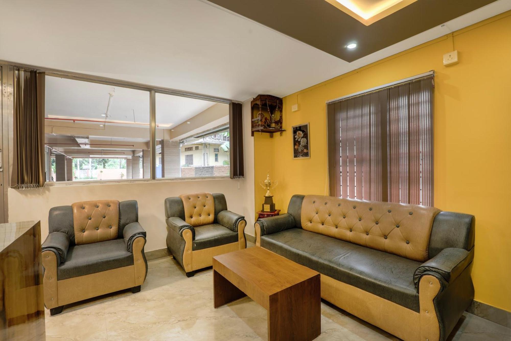 Treebo Urban Oasis Inn Guwahati Zewnętrze zdjęcie
