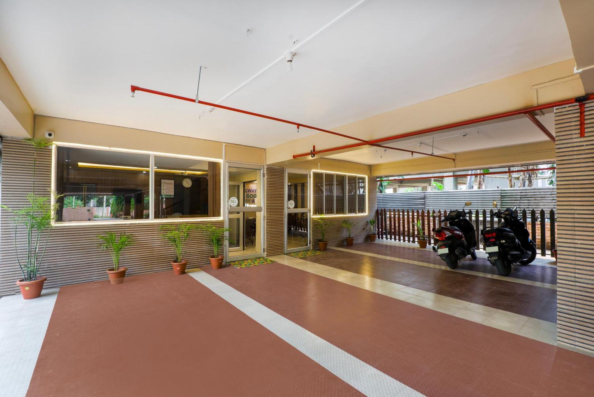 Treebo Urban Oasis Inn Guwahati Zewnętrze zdjęcie